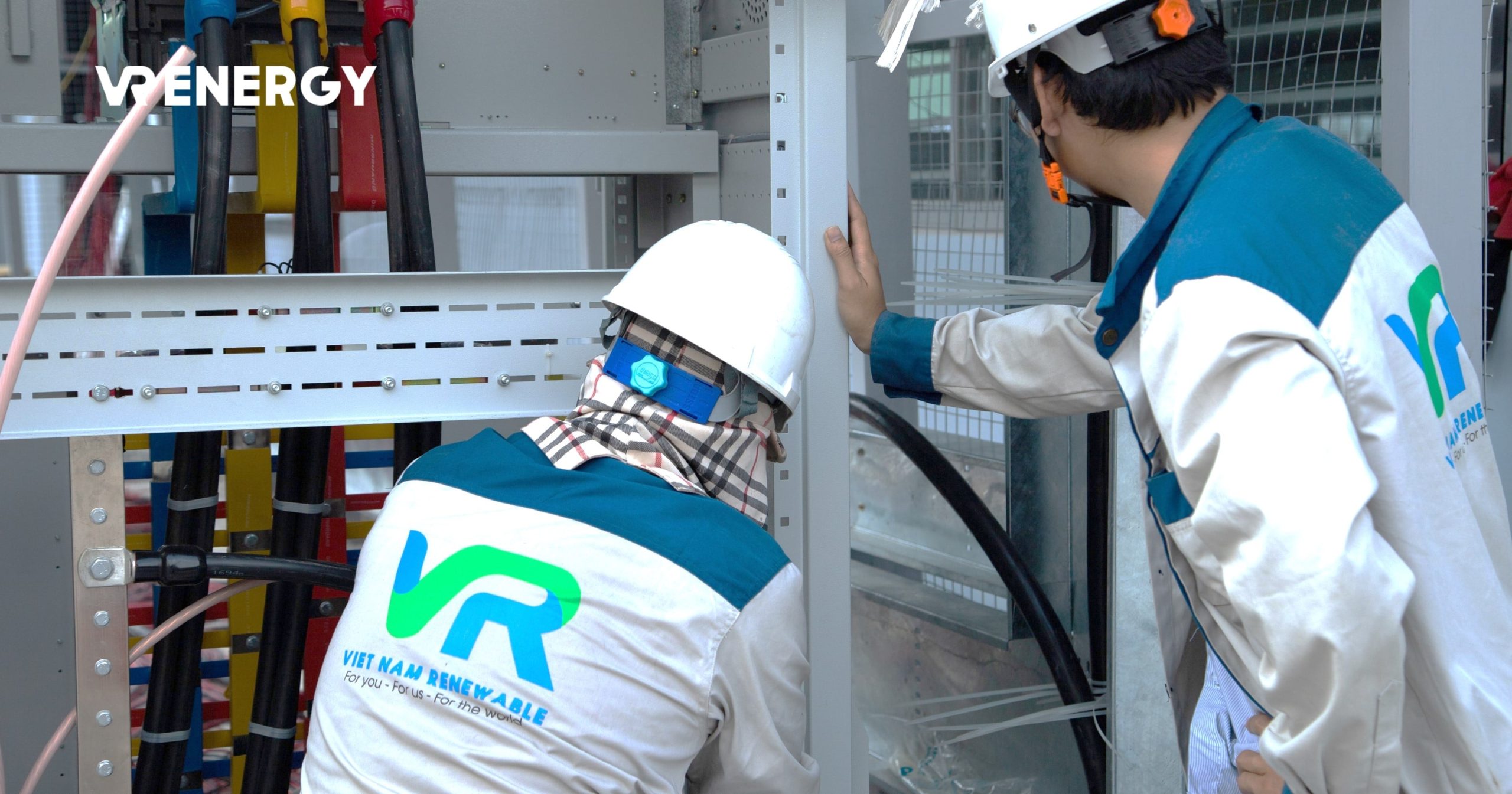 Tổng quan về dịch vụ tổng thầu EPC điện mặt trời 6 huong dan van hanh om 1 min scaled