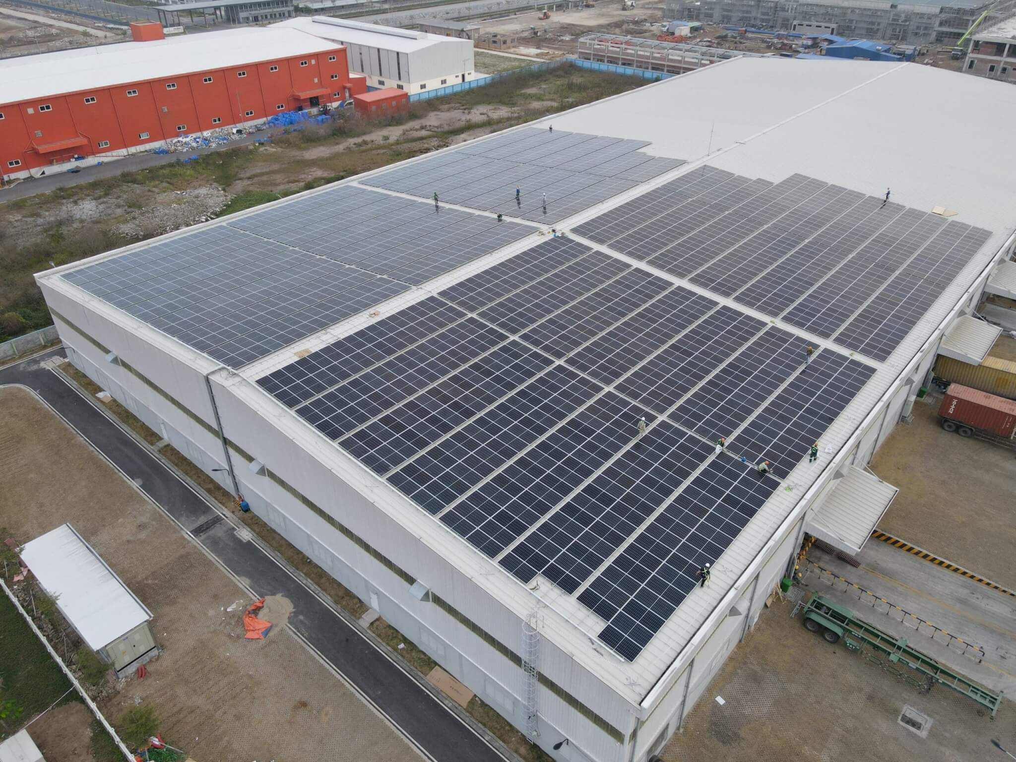 Tìm hiểu về giá pin lithium cho điện mặt trời 7 gia pin lithium cho dien mat troi 3 min