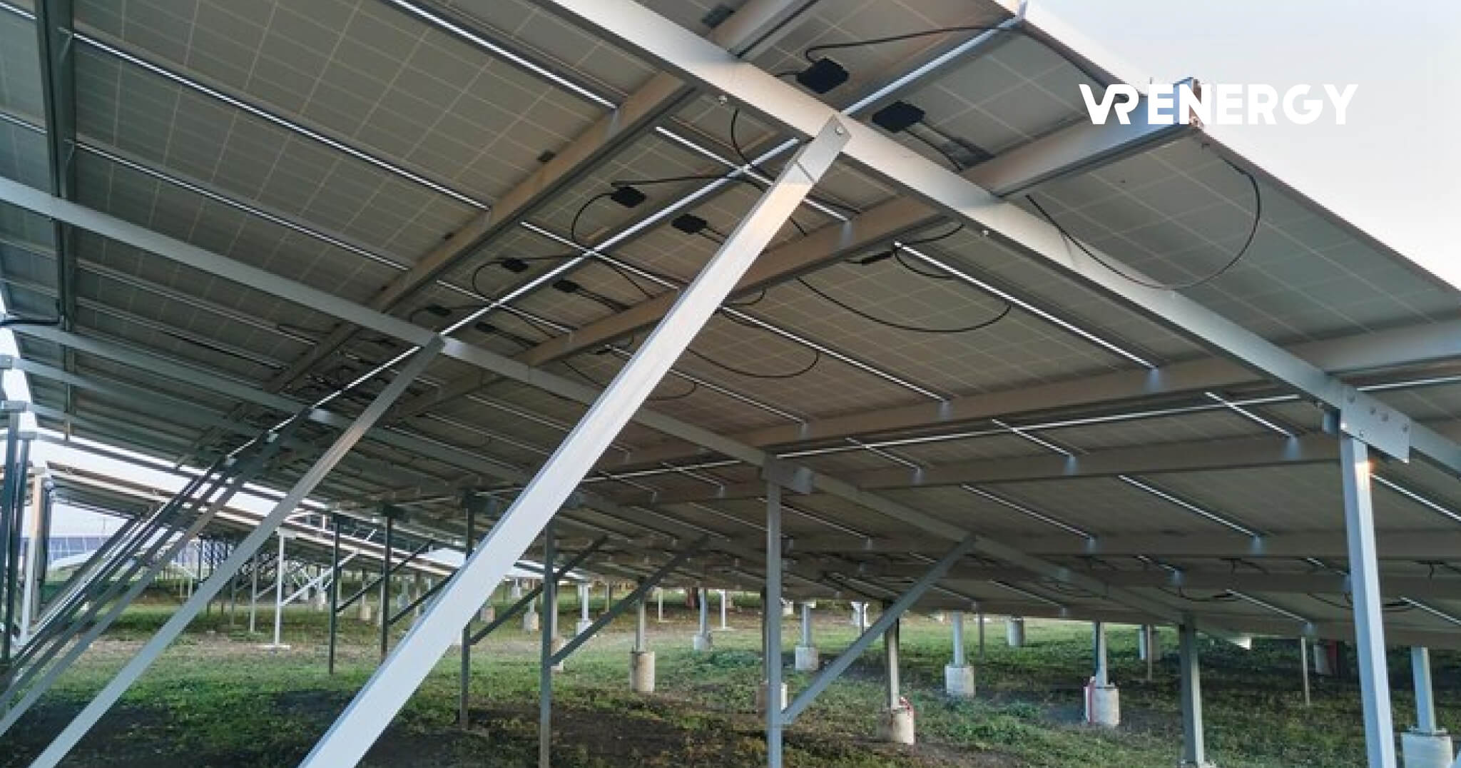 Thiết Bị Năng Lượng Mặt Trời: Danh Mục Đầy Đủ Cho Hệ Thống Hoàn Chỉnh 8 hinh 3 bai 14 vrenergy