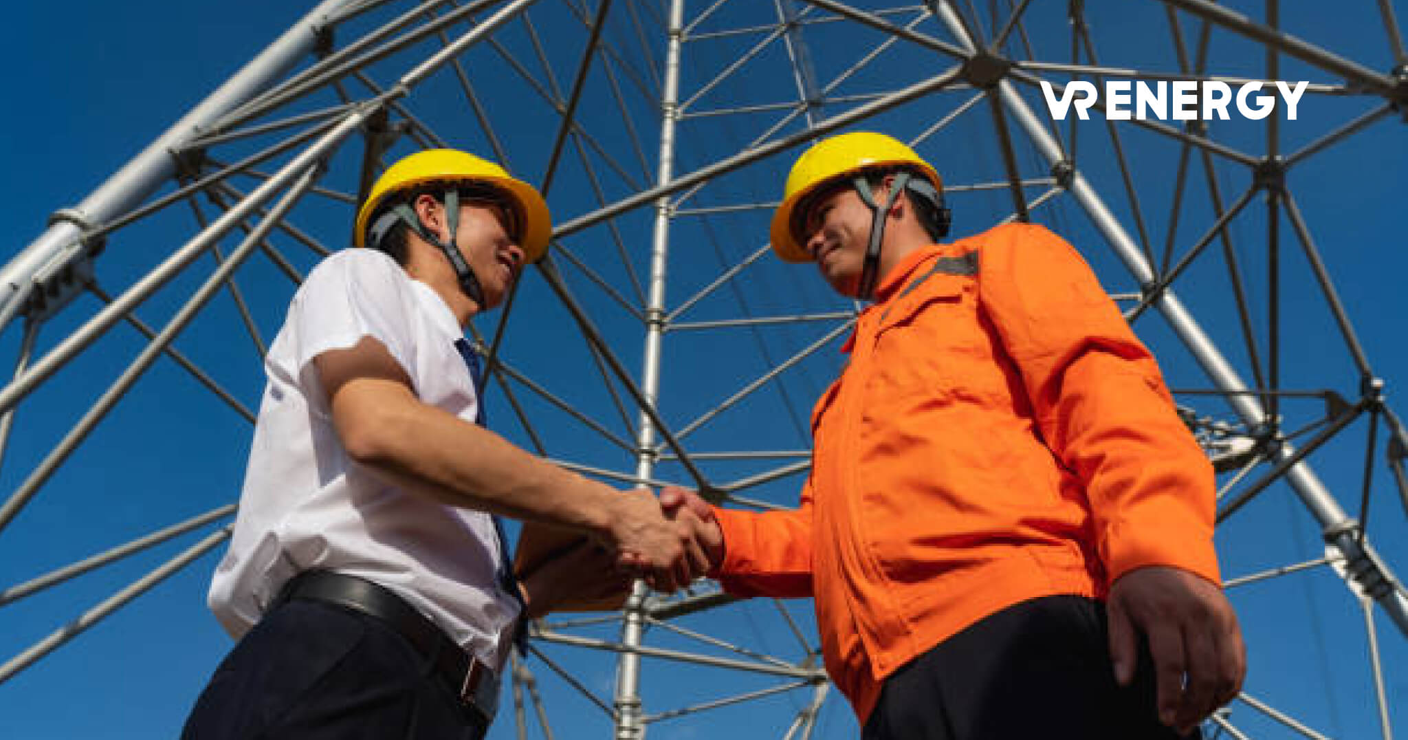 Giải Pháp Turnkey Cho Hệ Thống Điện Mặt Trời: Hướng Dẫn Toàn Diện 12 nhan vien vrenergy 5 7