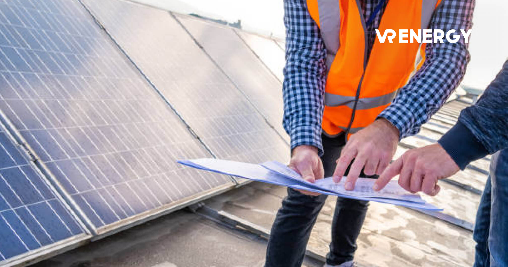 Giải Pháp Turnkey Cho Hệ Thống Điện Mặt Trời: Hướng Dẫn Toàn Diện 13 nhan vien vrenergy 5 8