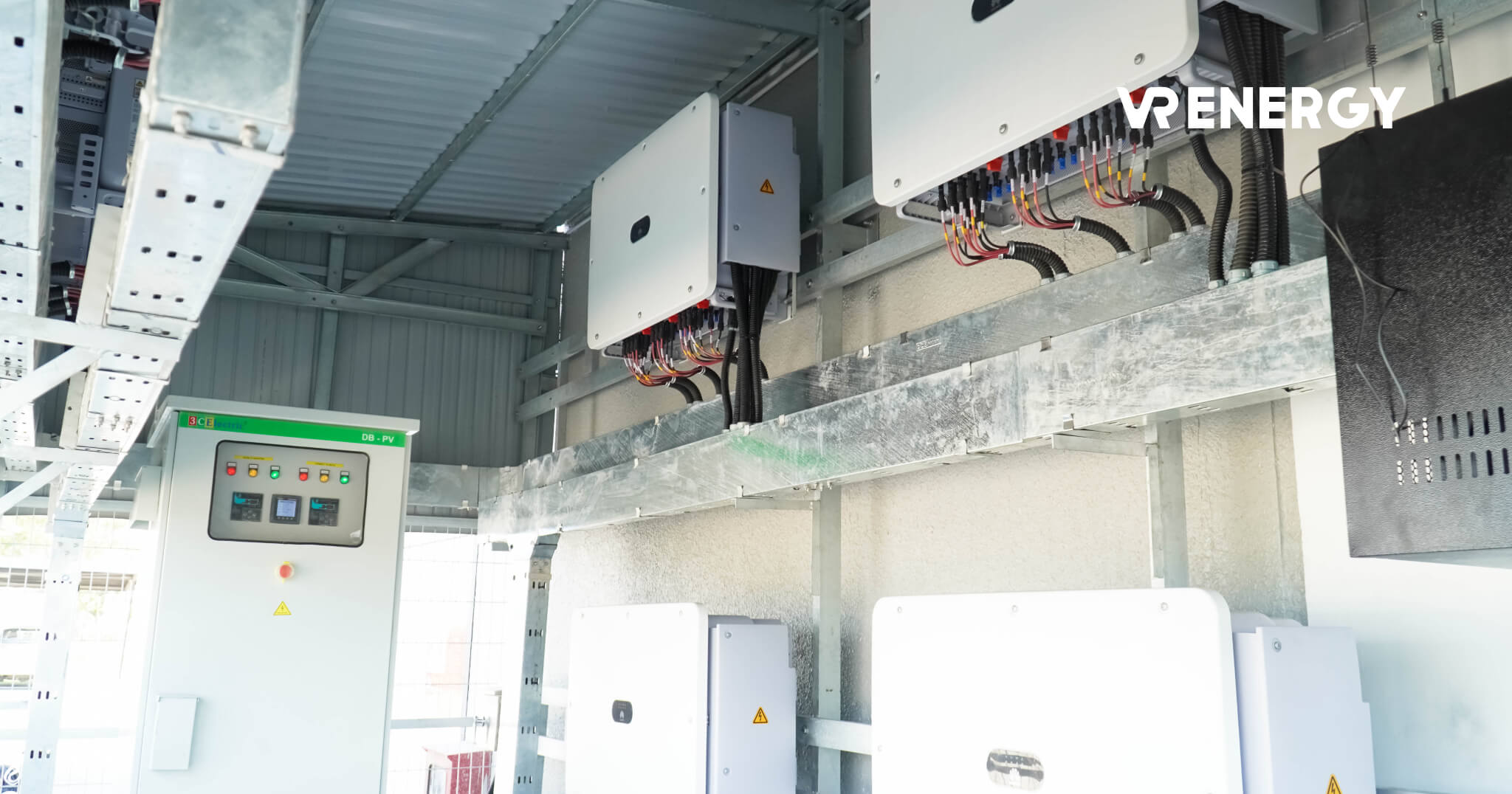NỘI ĐỊA HÓA THIẾT BỊ & LƯỚI ĐIỆN THÔNG MINH: DOANH NGHIỆP NÊN CHUẨN BỊ GÌ CHO GIAI ĐOẠN ĐẾN 2030? 6 nhan vien vrenergy 4 6