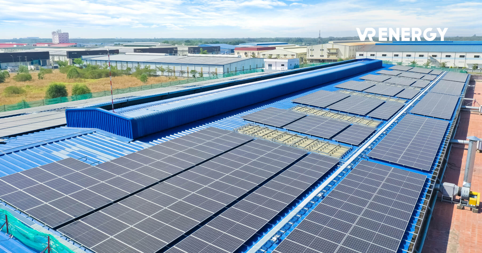 NỘI ĐỊA HÓA THIẾT BỊ & LƯỚI ĐIỆN THÔNG MINH: DOANH NGHIỆP NÊN CHUẨN BỊ GÌ CHO GIAI ĐOẠN ĐẾN 2030? 7 nhan vien vrenergy 4 7